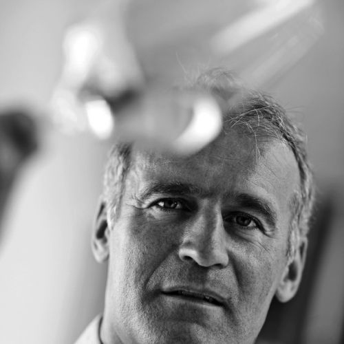 files/images/winemakers/italy/cantina-tramin/Willi Sturtz winemaker Cantina Tramin 2 BW.jpg