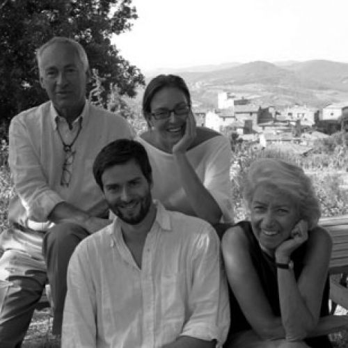 files/images/winemakers/italy/volpaia/Family_Stianti_SQ.jpg
